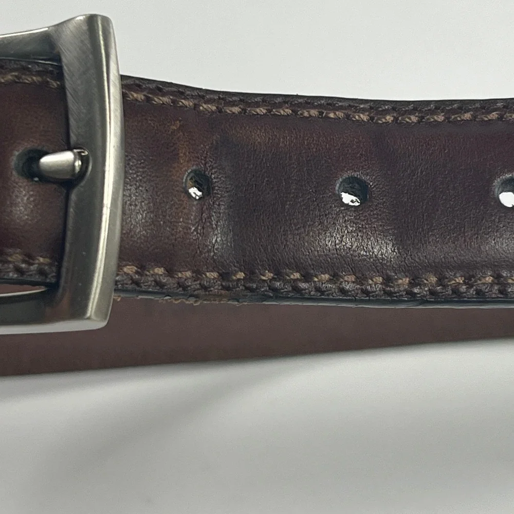 Dockers Mens Dark Brown Genuine Leather Belt Silver Buckle Size 32/80